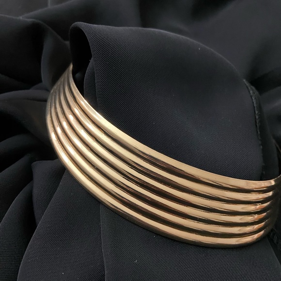 Gold Cleopatra Necklace - Picture 1 of 3